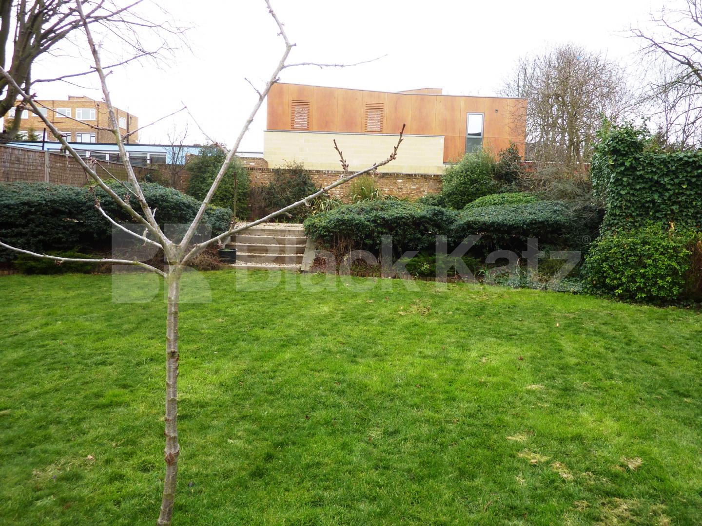 			CAMDEN GIRLS SCHOOL CATCHMENT!, 2 Bedroom, 1 bath, 1 reception Flat			 Oseney Crescent, CAMDEN-KENTISH TOWN